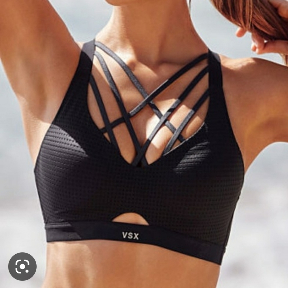Victoria Secret Lightweight Sports Bra 34D NWT